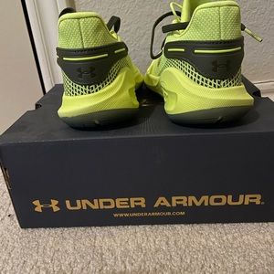 Under Armour Curry 6